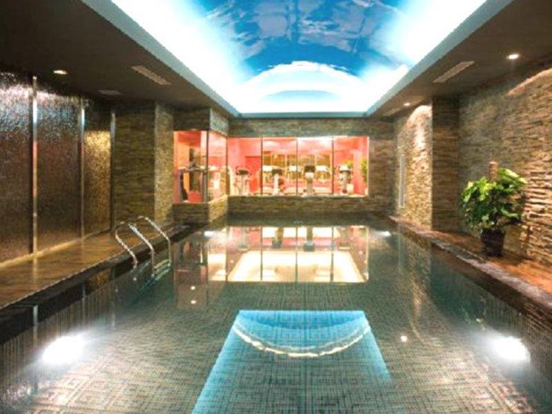 Novotel Beijing Sanyuan Exterior photo