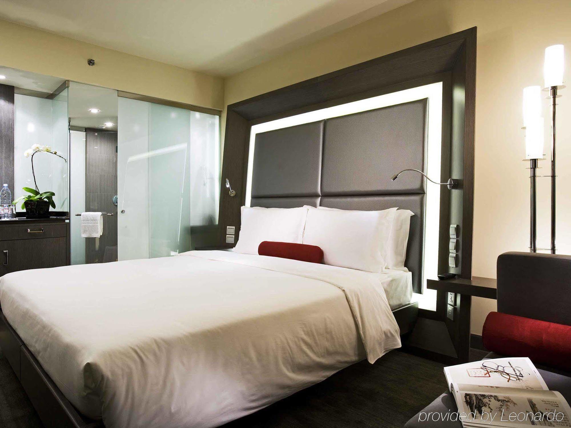 Novotel Beijing Sanyuan Exterior photo